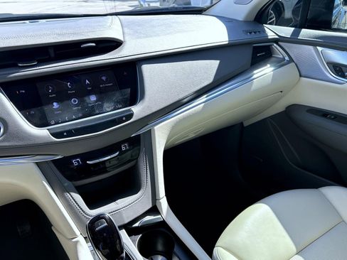 Certified 2022 Cadillac XT5 Premium Luxury image 20