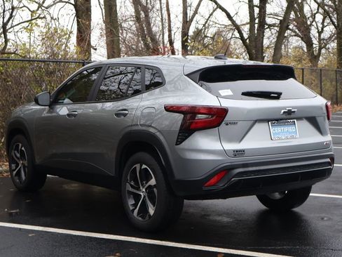 Used 2024 Chevrolet Trax RS image 5