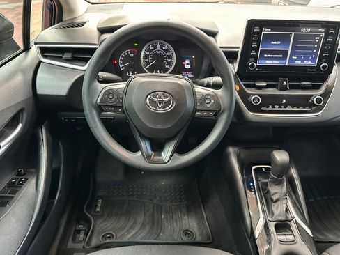 Used 2021 Toyota Corolla LE w/ LE Convenience Package FWD image 18