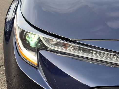 Certified 2022 Toyota Corolla LE image 9