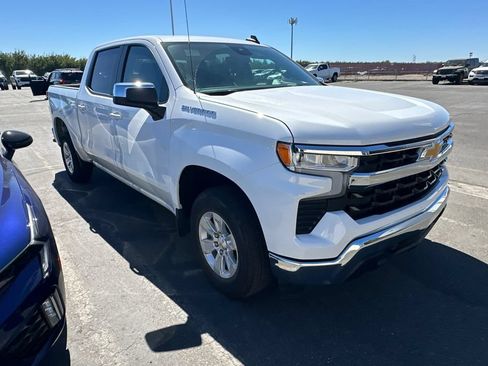 Used 2025 Chevrolet Silverado 1500 LT RWD image 2