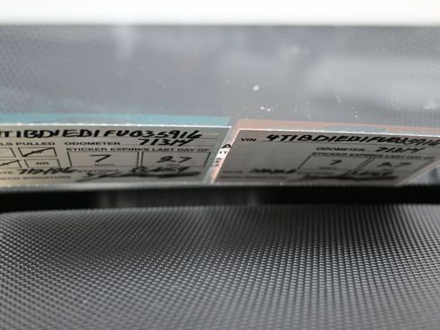Used 2015 Toyota Avalon XLE Touring FWD image 7