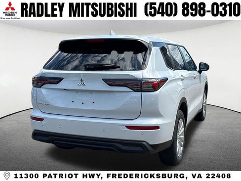 New 2026 Mitsubishi Outlander ES image 19