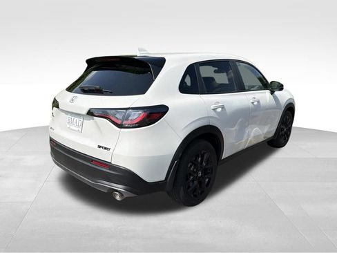 Used 2023 Honda HR-V Sport image 7