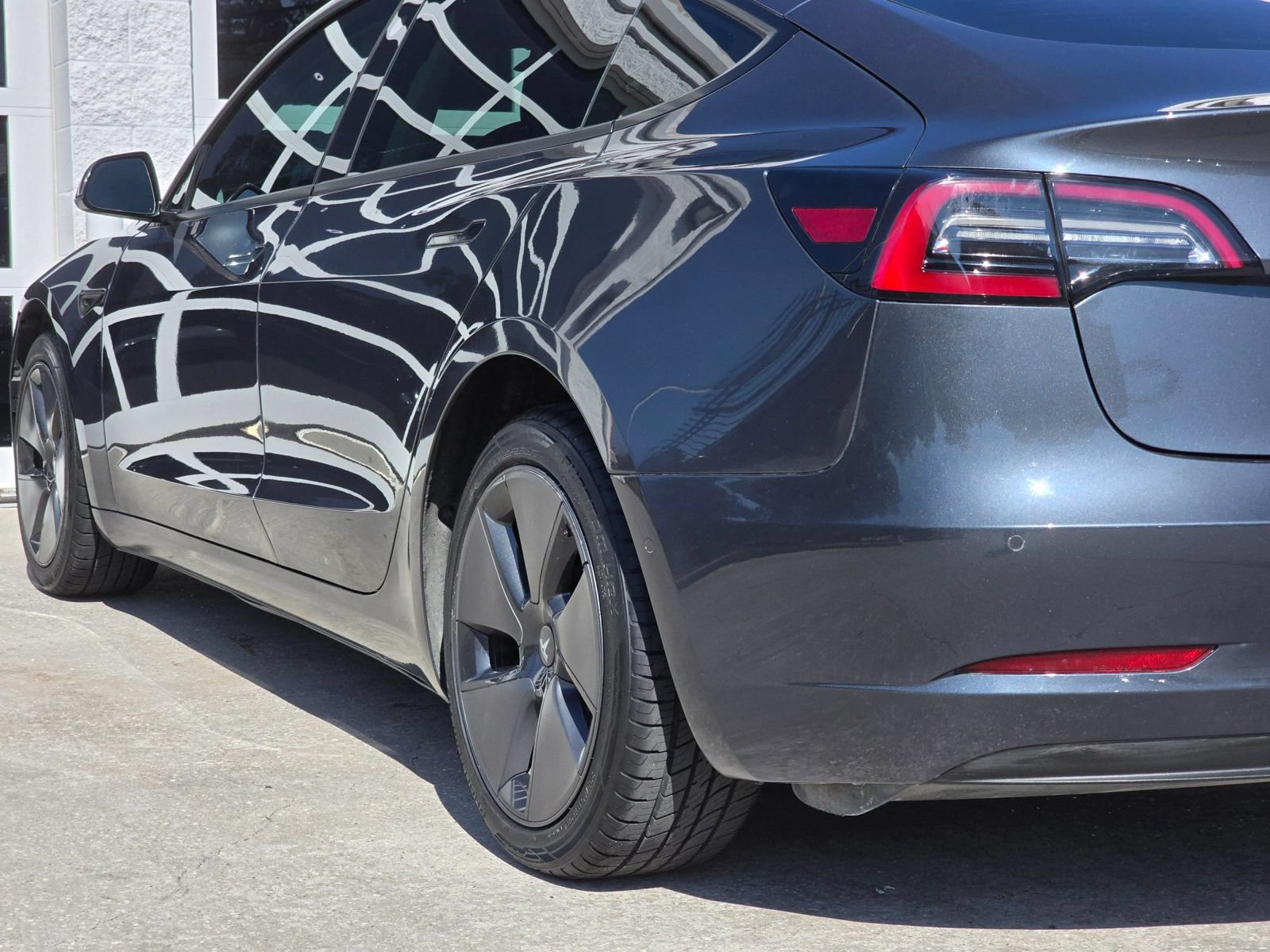Used 2021 Tesla Model 3 Standard Range Plus RWD image 39