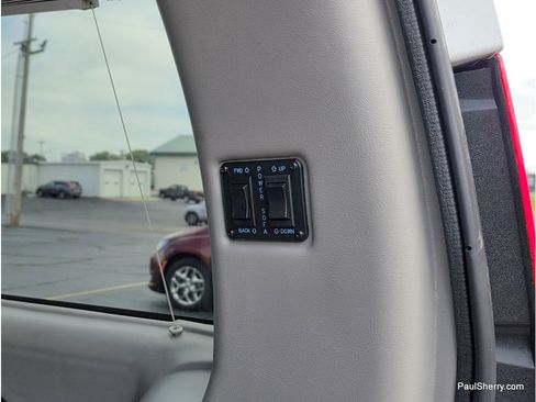 Used 2020 Chevrolet Express 2500 Extended w/ Enhanced Convenience Package RWD image 18