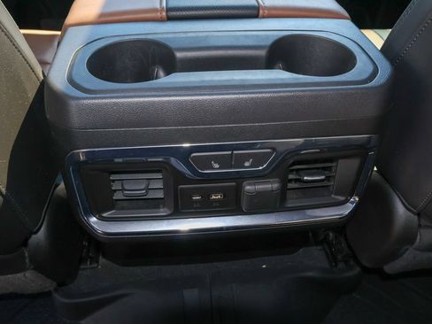 Used 2022 Chevrolet Silverado 3500 High Country AWD/4WD image 13