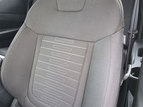 Certified 2025 Hyundai Santa Cruz SE image 5