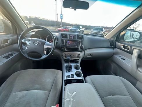 Used 2013 Toyota Highlander Plus image 21