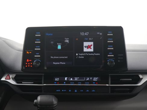 Used 2022 Toyota Sienna LE image 16