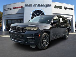 Used 2023 Jeep Grand Cherokee L Summit w/ Advanced Protech Group IV AWD/4WD video 1