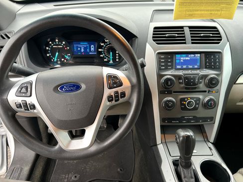 Used 2014 Ford Explorer 4WD image 12