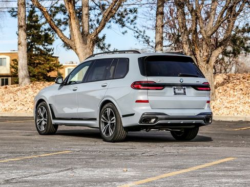 New 2026 BMW X7 xDrive40i w/ Executive Package image 3