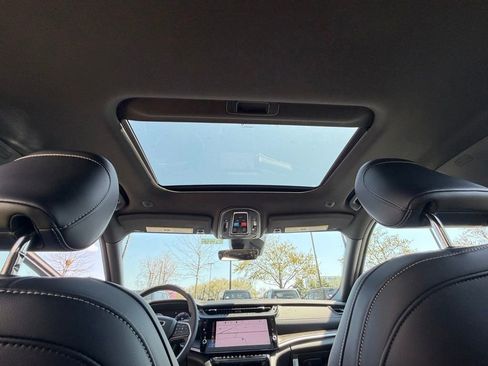 New 2026 Jeep Grand Cherokee Altitude AWD/4WD image 26