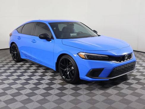 Certified 2024 Honda Civic Sport image 3