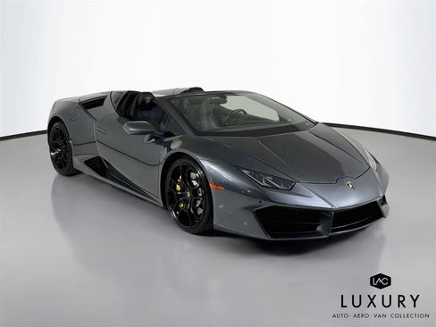 Used 2017 Lamborghini Huracan LP 580-2 RWD image 3