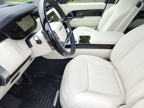 New 2026 Land Rover Range Rover SE AWD/4WD image 23