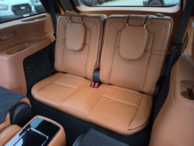 Used 2024 Lincoln Aviator Black Label w/ Jet Package AWD/4WD image 19