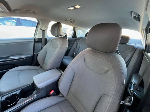 Used 2025 Kia K4 FWD image 42
