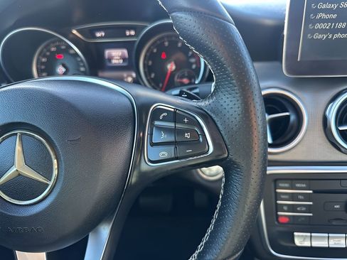 Used 2018 Mercedes-Benz GLA 250 image 16