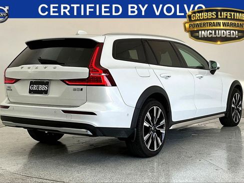 Used 2025 Volvo V60 B5 Cross Country Ultra w/ Protection Package Premier AWD/4WD image 2
