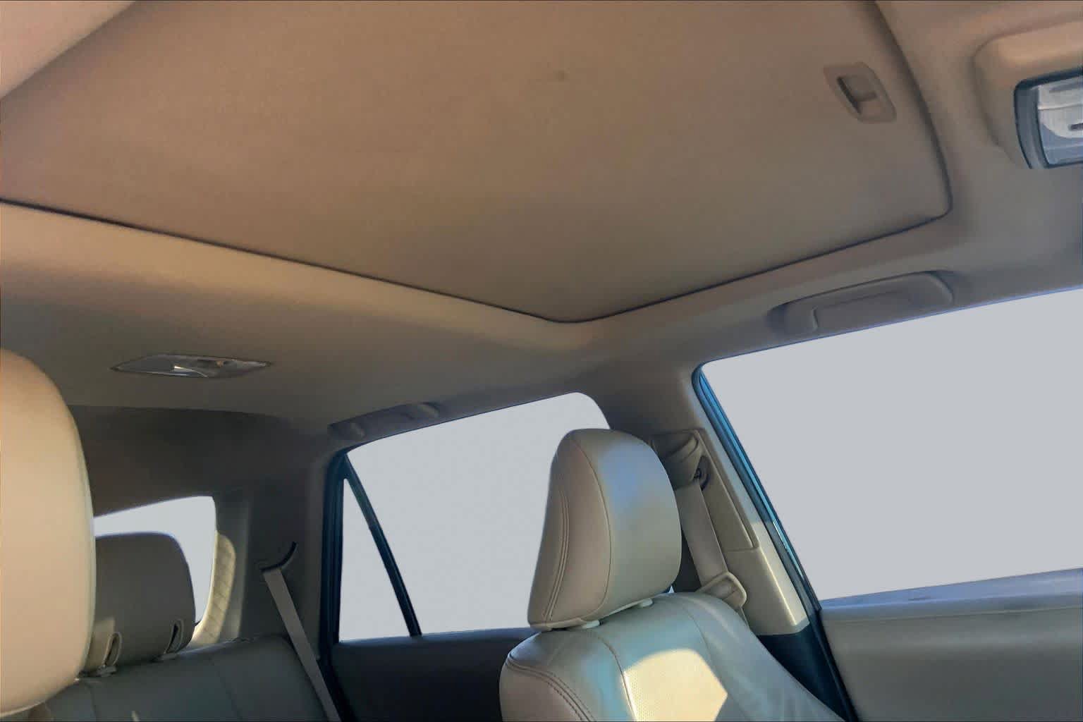 Used 2016 Toyota 4Runner Limited AWD/4WD image 13