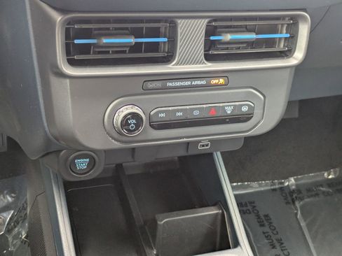 Certified 2025 Ford Maverick Lobo image 20