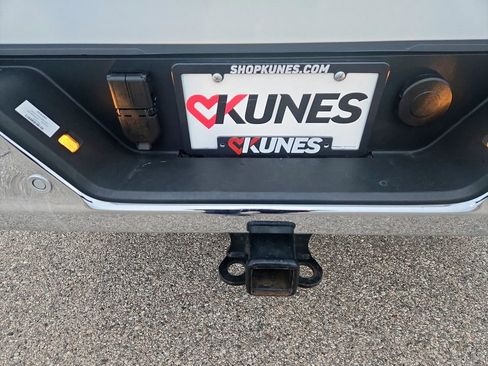 Used 2025 Chevrolet Silverado 2500 LT w/ Safety Package image 31