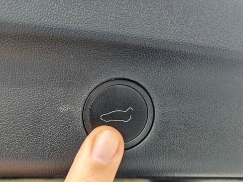 Used 2023 Tesla Model Y Long Range image 72