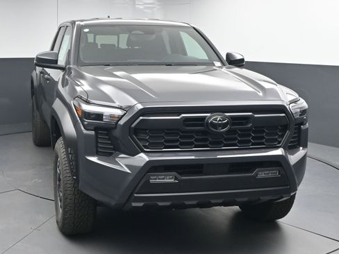 New 2025 Toyota Tacoma TRD Off-Road image 2