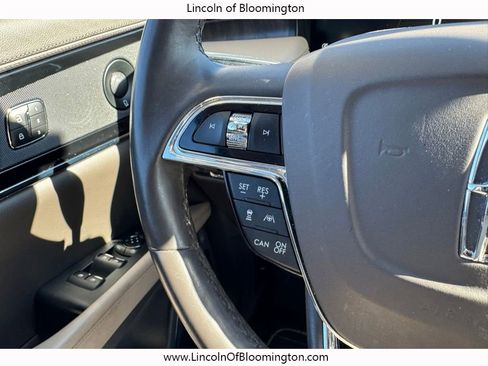 Certified 2022 Lincoln Nautilus Reserve w/ Equipment Group 201A image 32