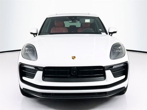 New 2026 Porsche Macan Base image 6