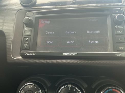 Used 2015 Scion tC FWD image 23