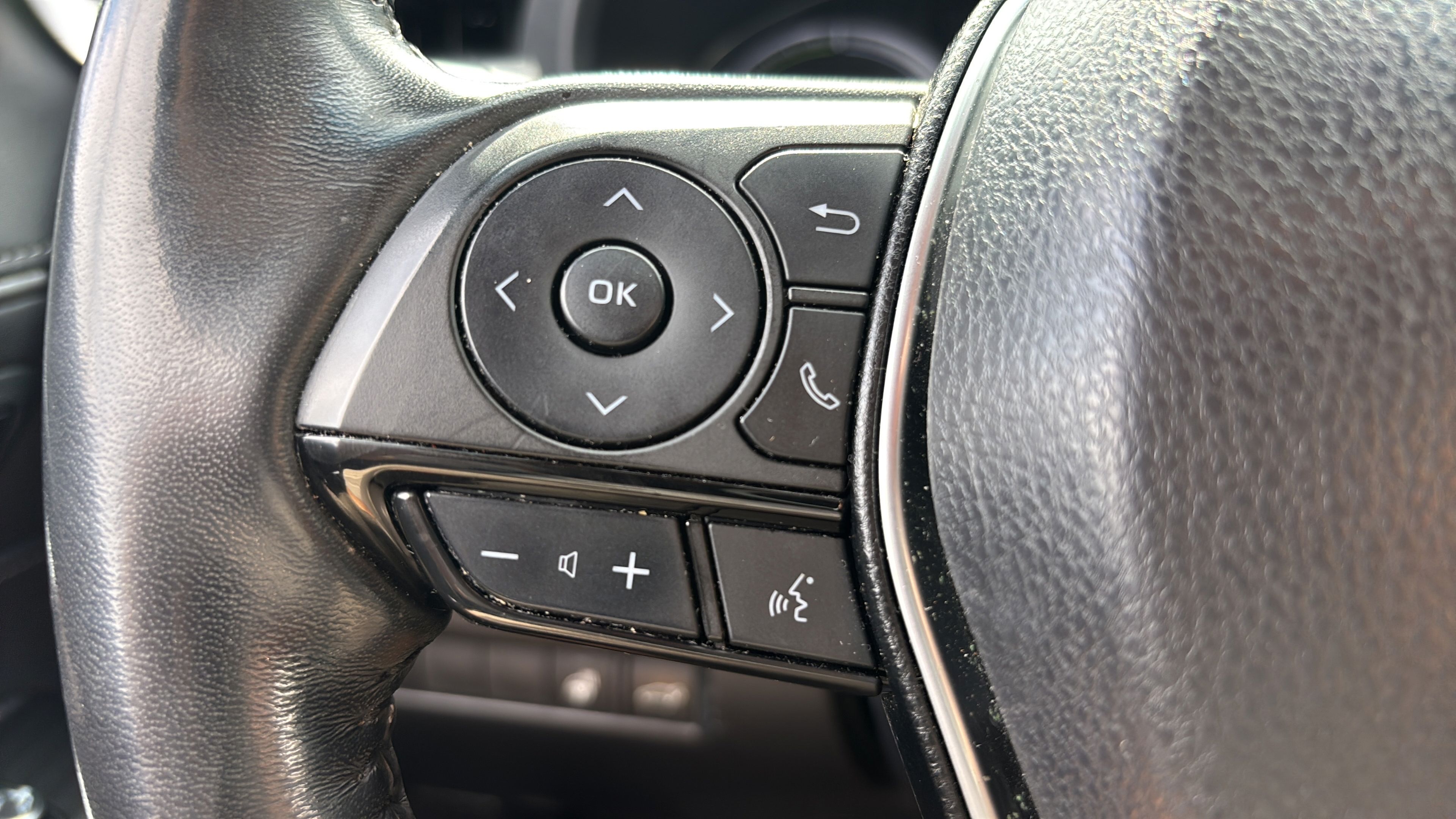 Used 2021 Toyota Venza XLE w/ Softex Package AWD/4WD image 28
