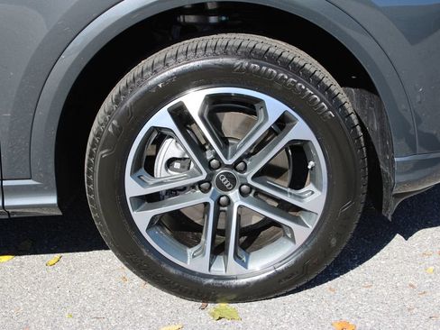Used 2025 Audi Q5 Premium Plus w/ Premium Plus AWD/4WD image 35