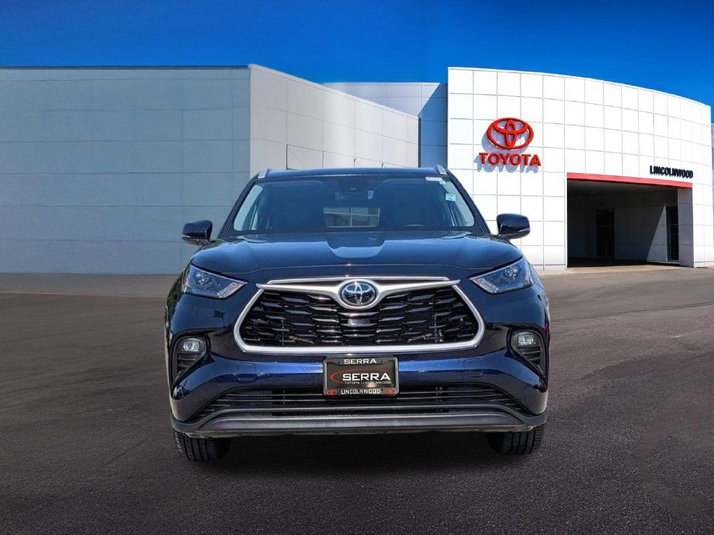 Used 2026 Toyota Highlander XLE AWD/4WD image 8