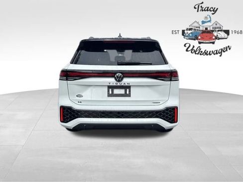 New 2025 Volkswagen Tiguan SE R-Line image 6