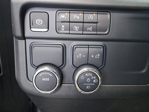 Used 2025 Chevrolet Tahoe LT w/ Comfort Package image 21