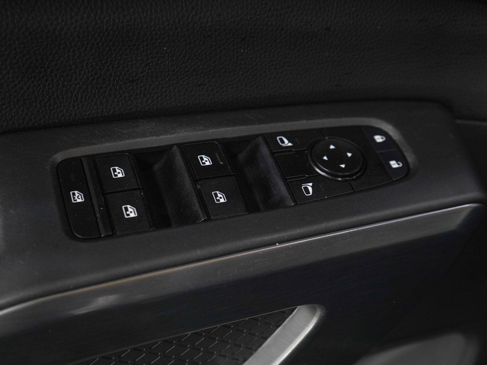 Used 2024 Nissan Pathfinder Rock Creek AWD/4WD image 21