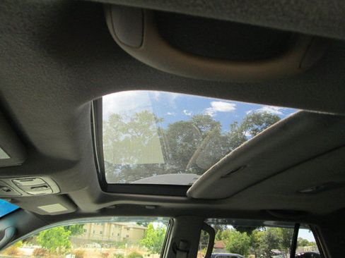 Used 2005 Toyota 4Runner Sport AWD/4WD image 13
