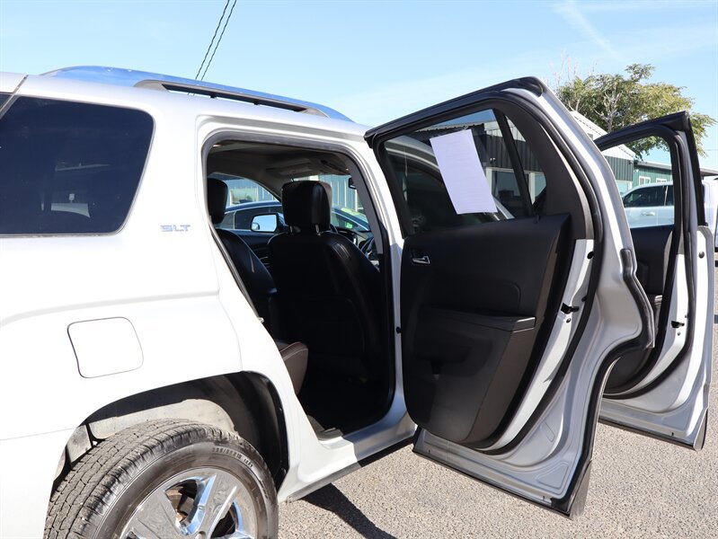 Used 2015 GMC Terrain SLT AWD/4WD image 11