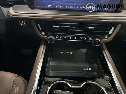 New 2026 Chevrolet Suburban High Country image 11