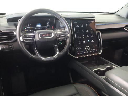 Used 2024 GMC Acadia AT4 w/ Luxury Package AWD/4WD image 2