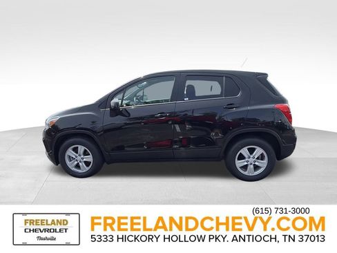 Used 2020 Chevrolet Trax LS w/ Tint and Cruise Package FWD image 6