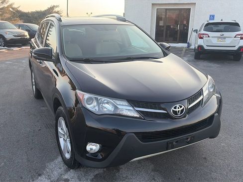 Used 2013 Toyota RAV4 XLE image 17