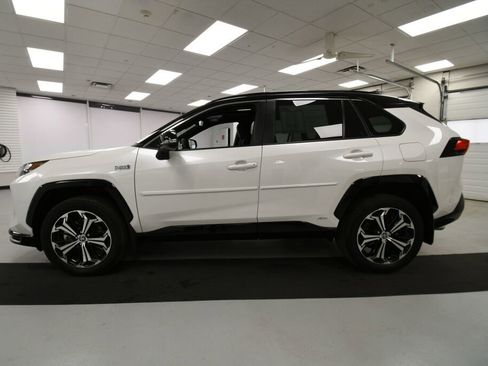 Used 2022 Toyota RAV4 XSE image 4