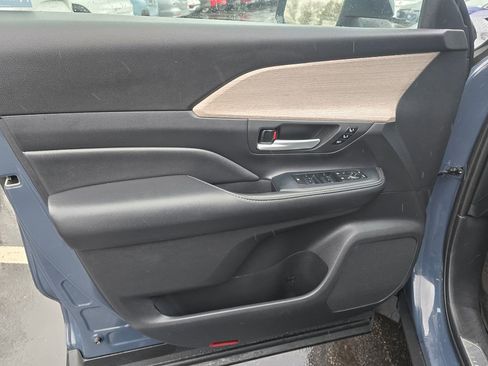 Used 2024 Toyota Grand Highlander Platinum image 18