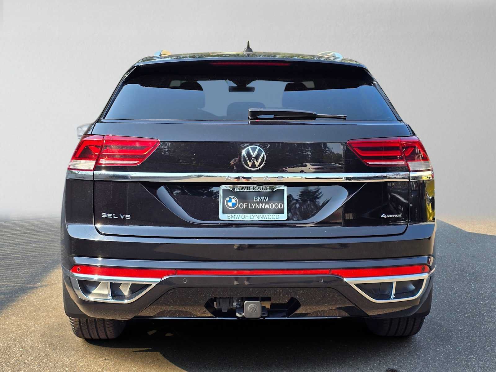 Used 2023 Volkswagen Atlas Cross Sport SEL Premium R-Line AWD/4WD image 4