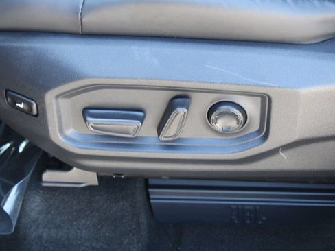 Used 2023 Toyota Tundra Platinum AWD/4WD image 46