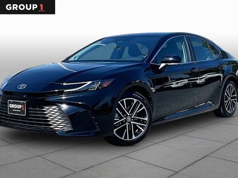 Used 2026 Toyota Camry XLE w/ Premium Package AWD/4WD image 1